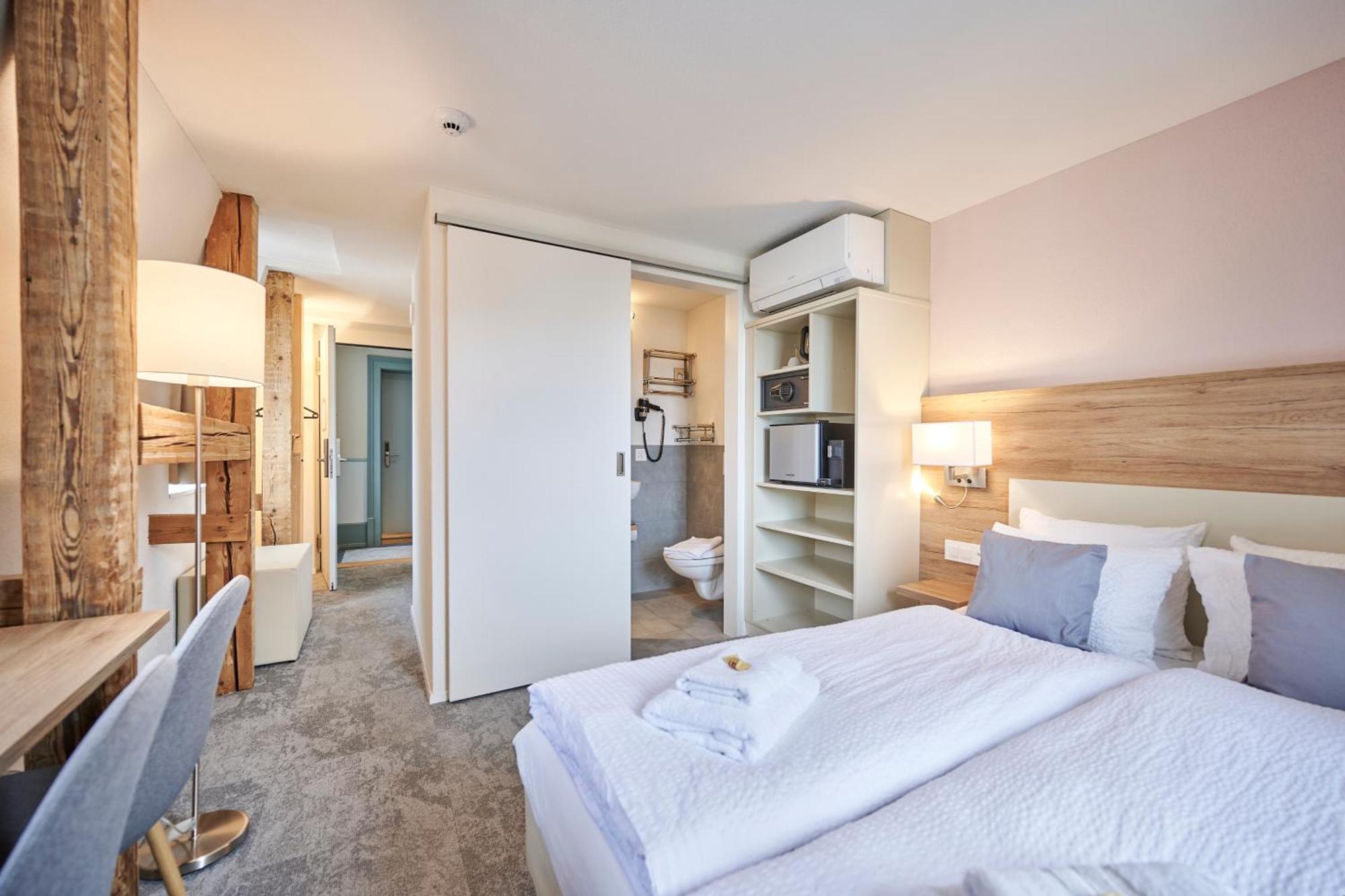 Aparthotel Krone - Self Check-In Unterseen Exterior foto